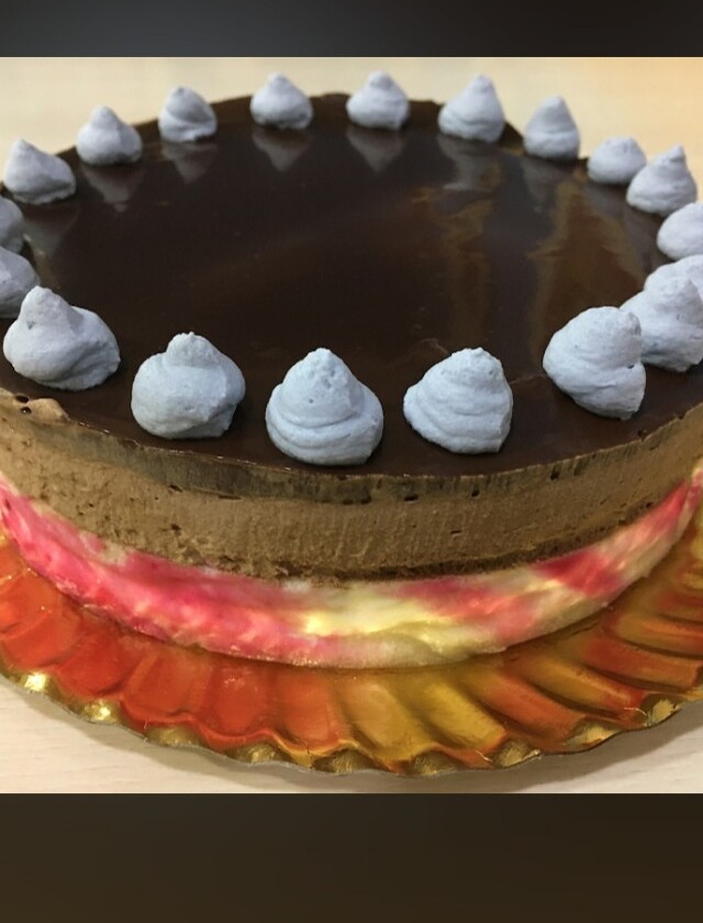 Semifrío de chocolate — Bolo